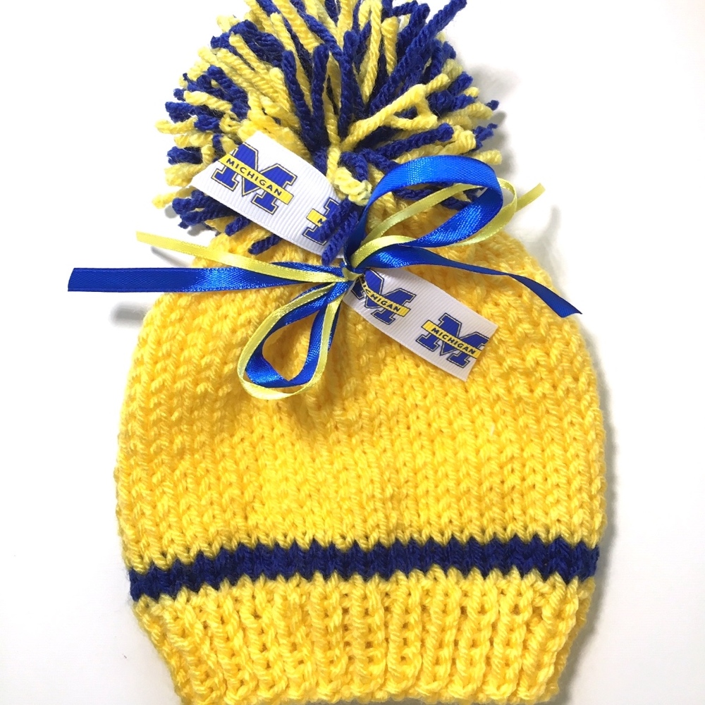 Michigan WOLVERINES Handmade Baby Hat *NEW*